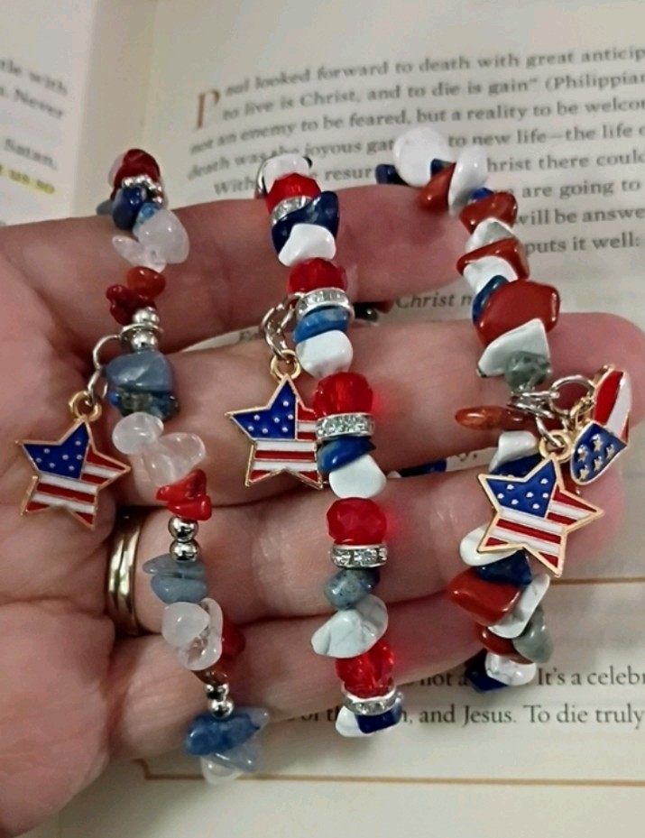 Patriotic Beaded Charm Bracelet American Flag Star Red White Blue Crystal Chip 3