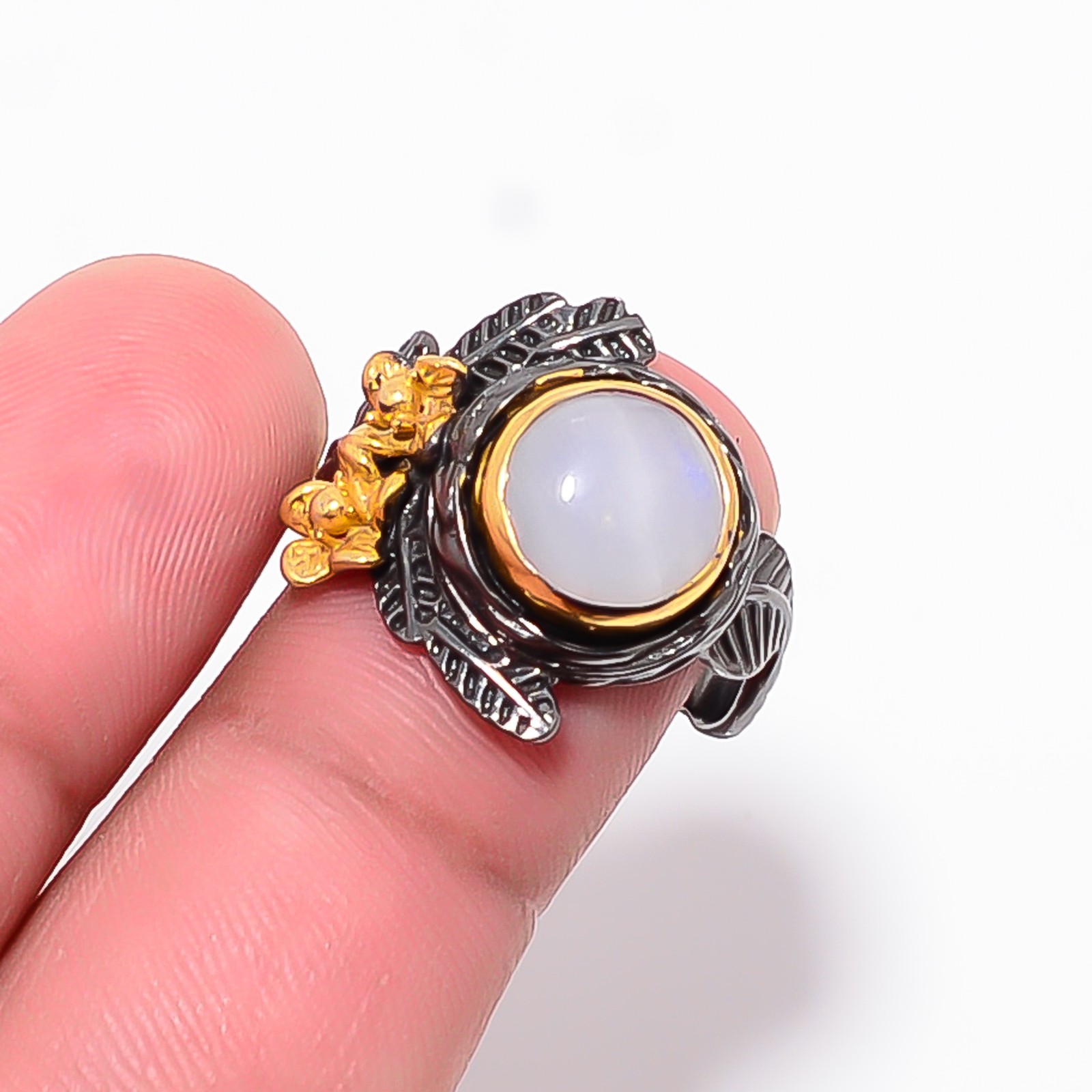 Moonstone – Sri Lanka Black And Gold Plated 925 Sterling Silver Ring S.8 R87318