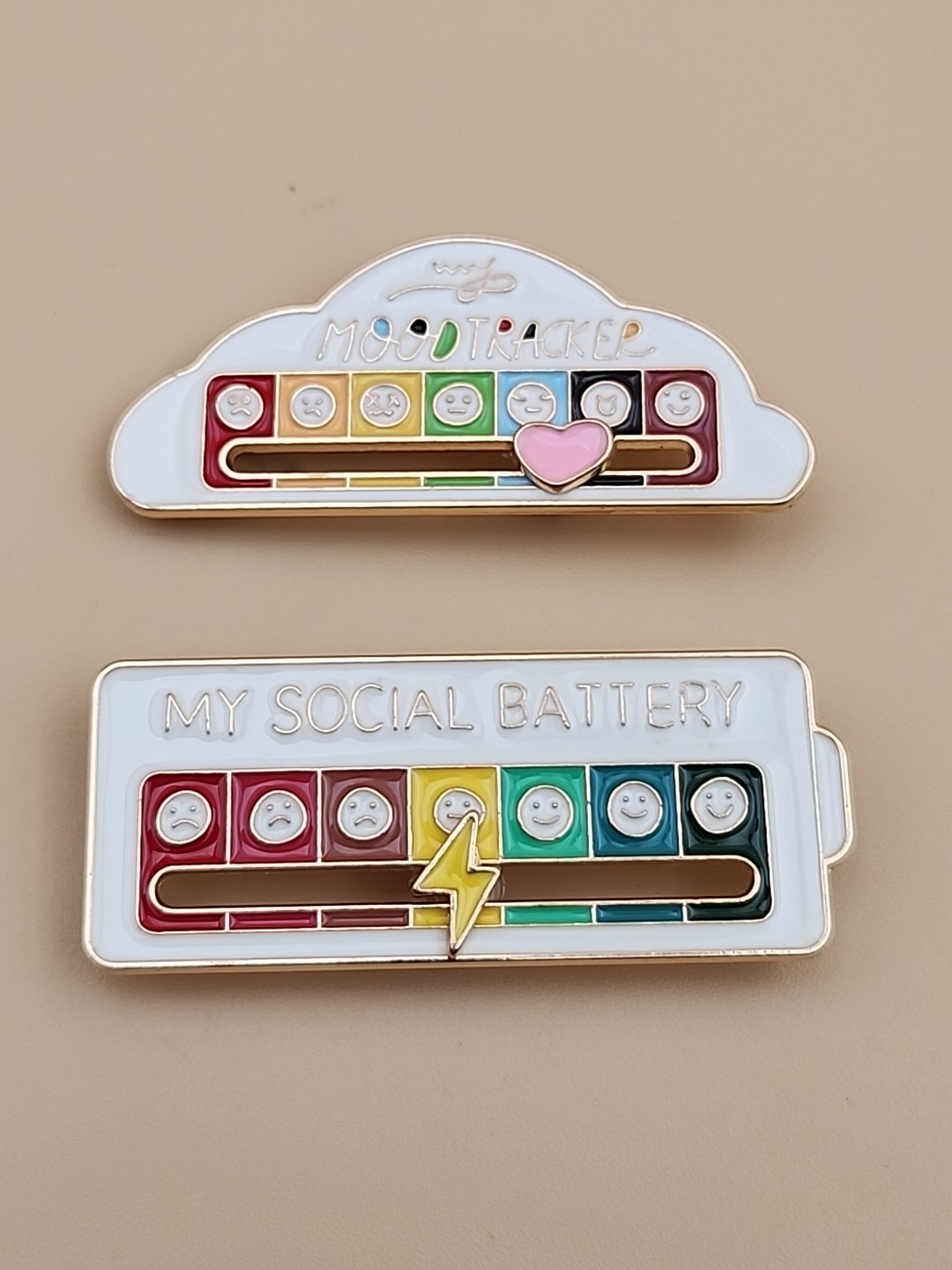 2 pk Interactive My Social Battery Emoji/My Moodtracker Emoji Enamel Pin