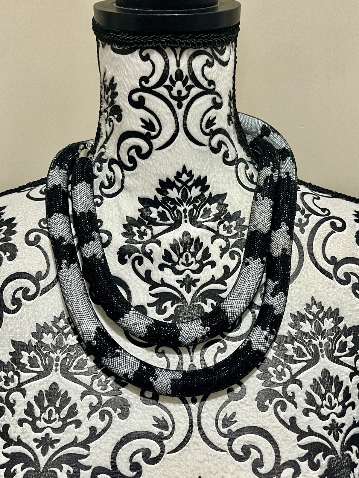 Women Black Jet Reptile Festival Whimsigoth 42in Necklace Earrings Set Witchy