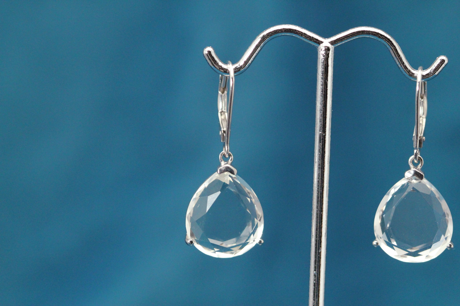 925 Sterling Silver Tear Drop Clear Stone Dangle Earrings 7.3 Grams (EAR5446)