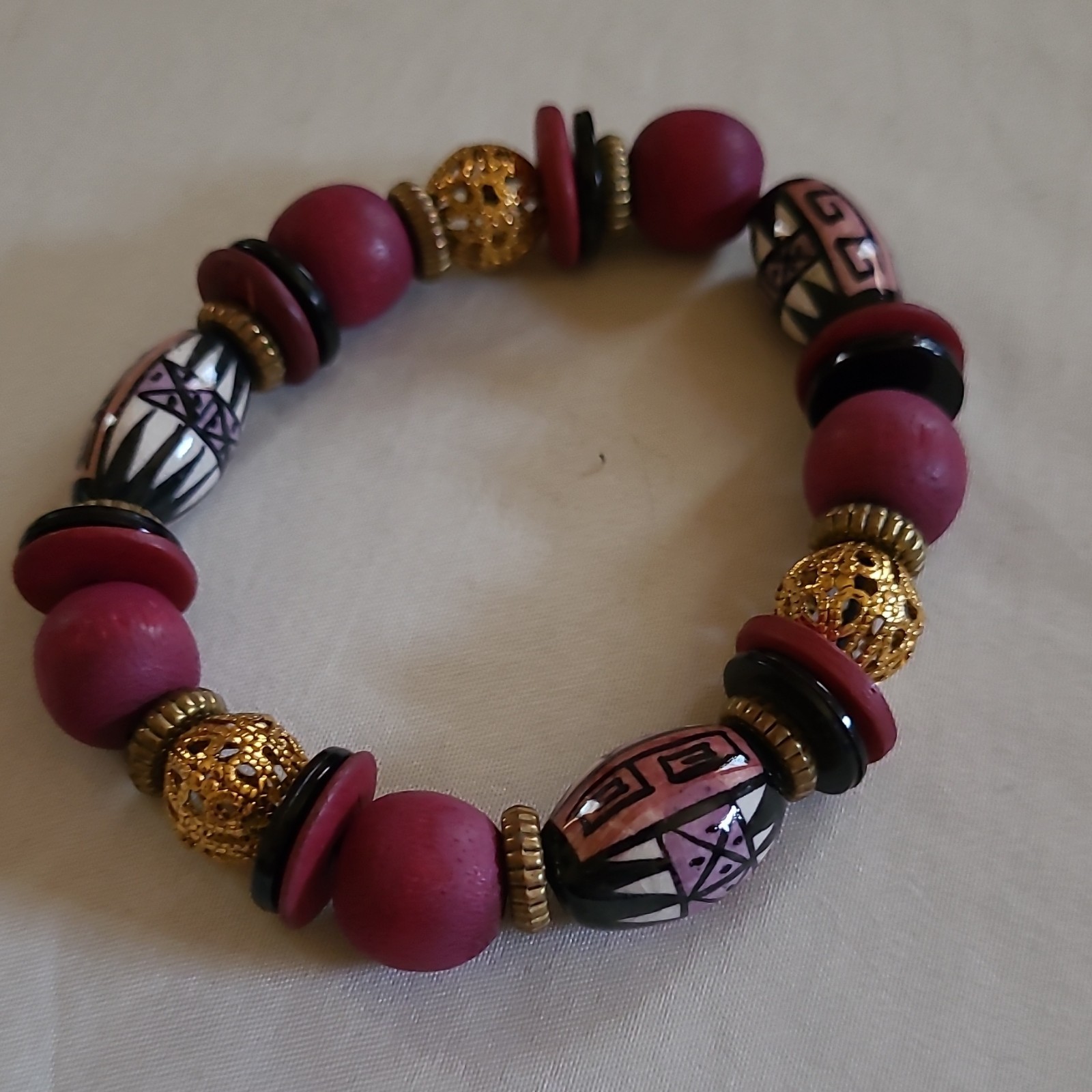 Red Black Gold Tone Beaded Stretch Bracelet, Round Patterned Beads, No Closure