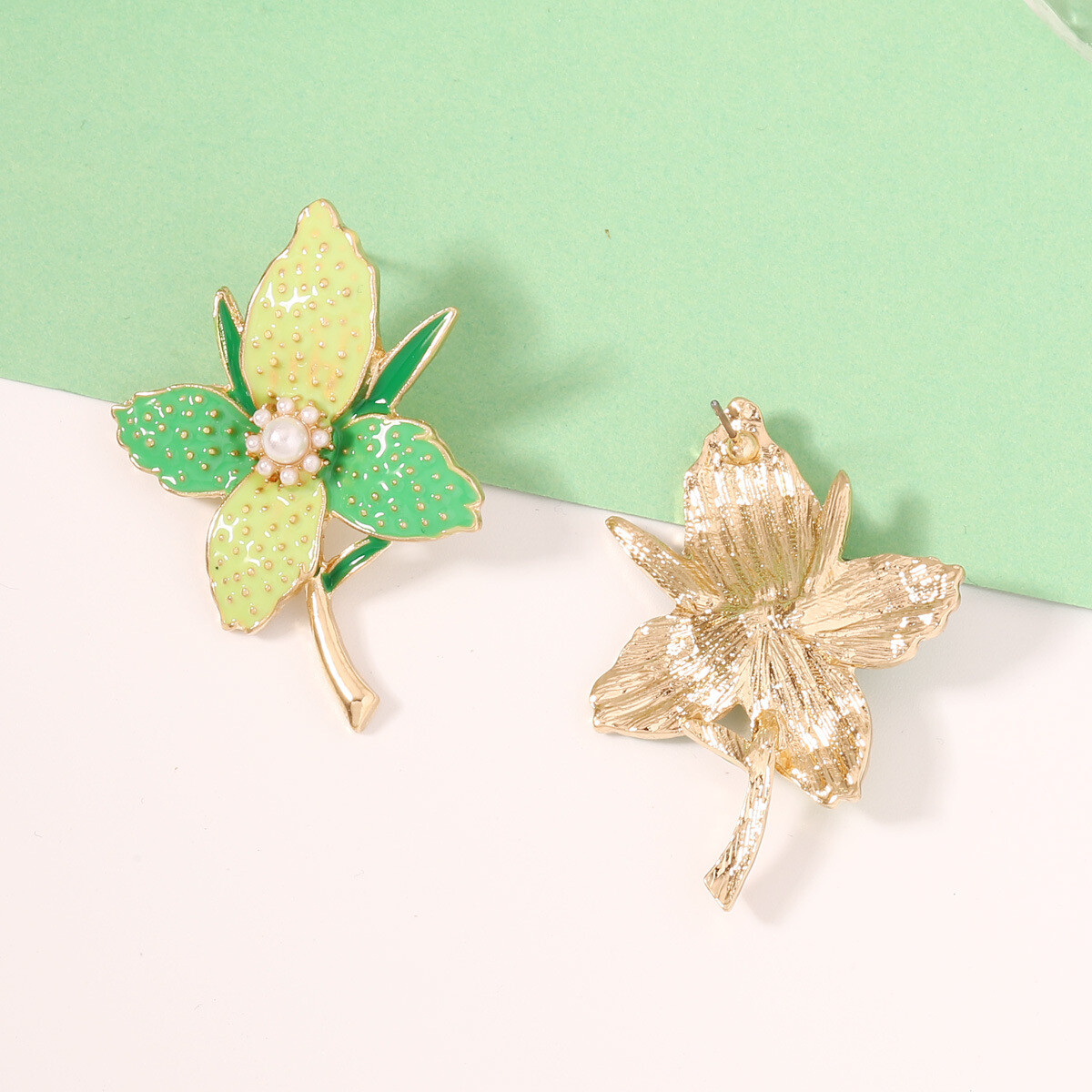 Trendy Enamel Flower Earrings Zinc Alloy Fashion Jewelry for Women 2 Pairs