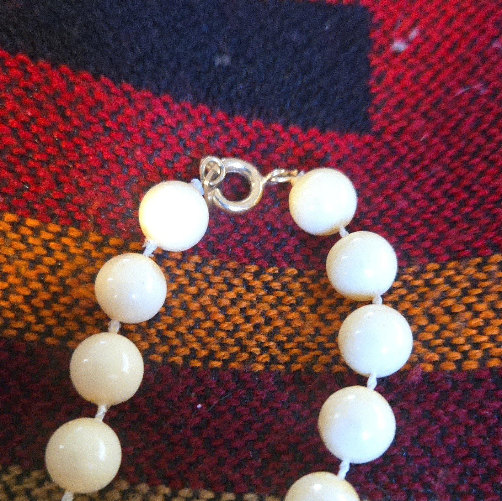 Ivory Plastic Beaded Necklace Ball/Bead Chain Spring Ring Clasp No Stone
