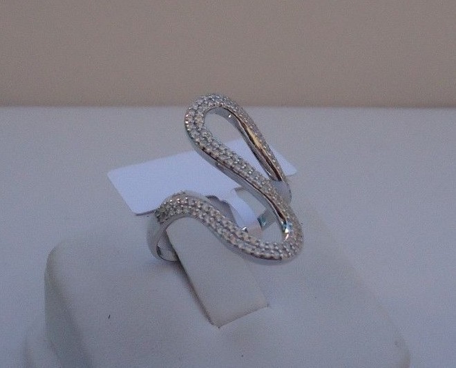 925 STERLING SILVER DESIGNERS RING W/ 2 CT LAB SIMULATED DIAMONDS /SIZE 6,7,8,9