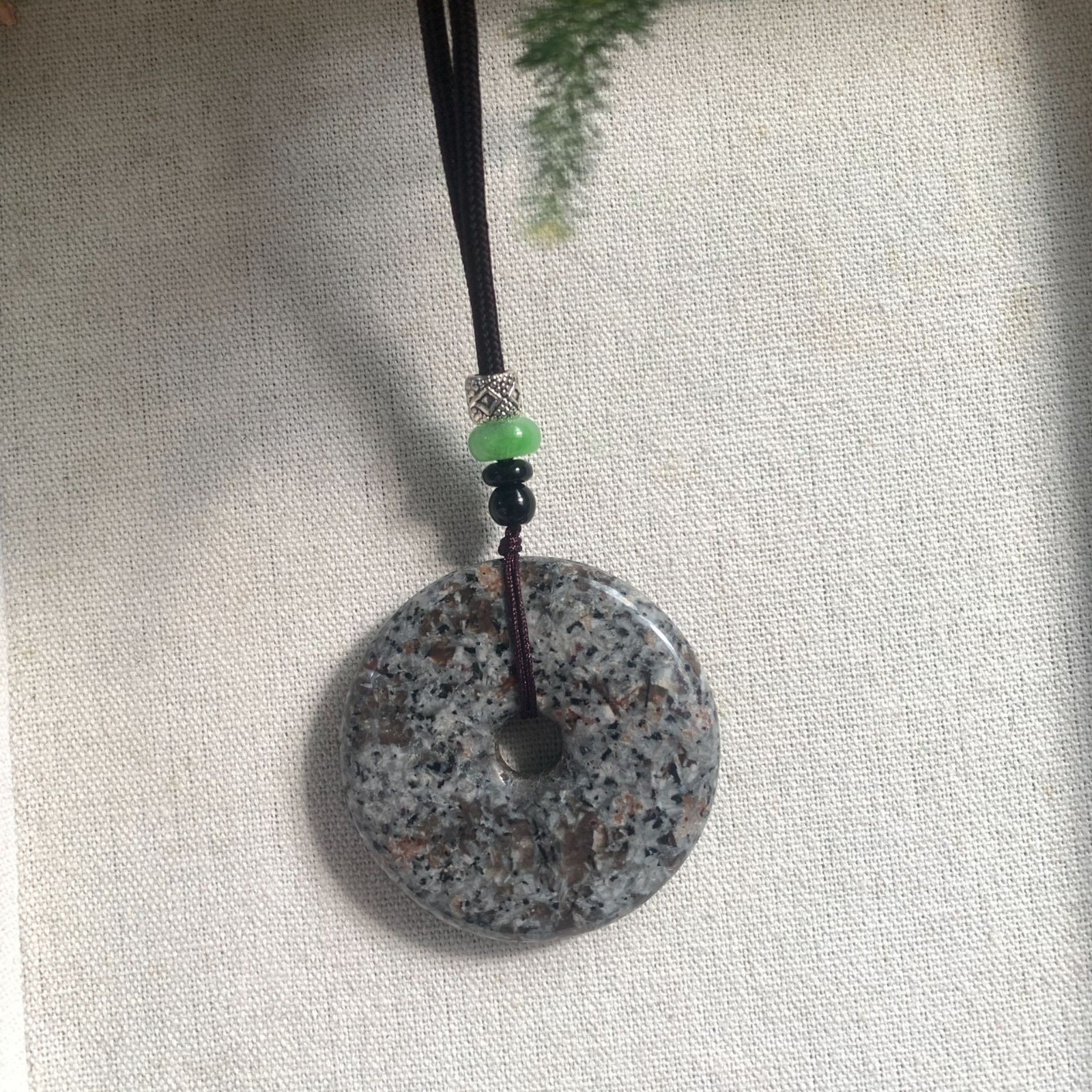 Natural Yooperlite Crystal Donut Pendant UV Glowing Stone Women Men Necklace