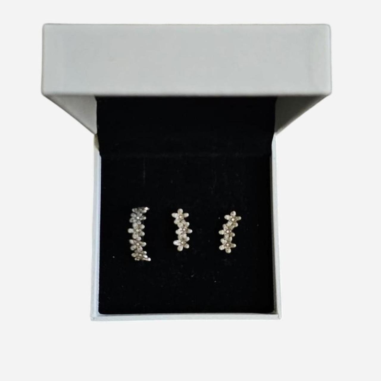 daisy flower stud earrings & flower ring (size 54) jewellery set