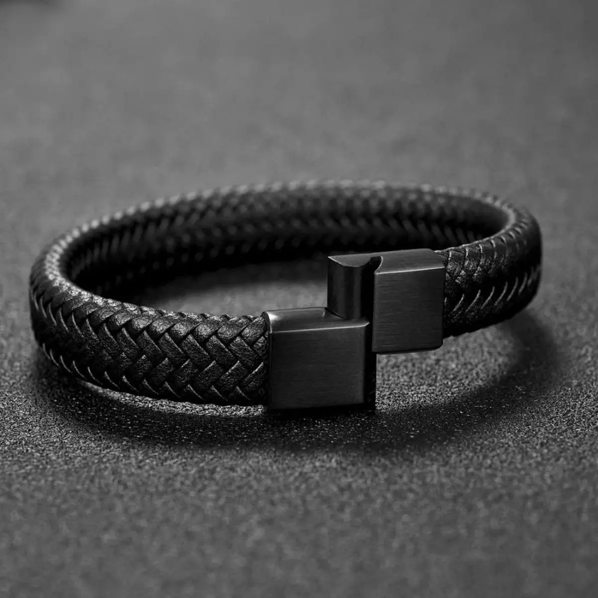Retro Men Leather Open Bracelet Bangle Simple Woven Hand Rope Outdoor Sport Gift