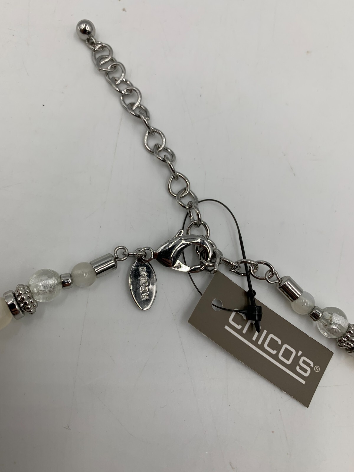 Chico’s White Sands Two Strand Shell & Metal Pendant Necklace 18″L #24259