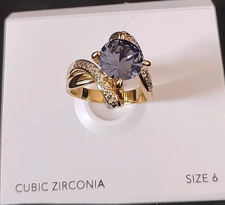 Purple Cubic Zerconia Ring, Gold Sz 6