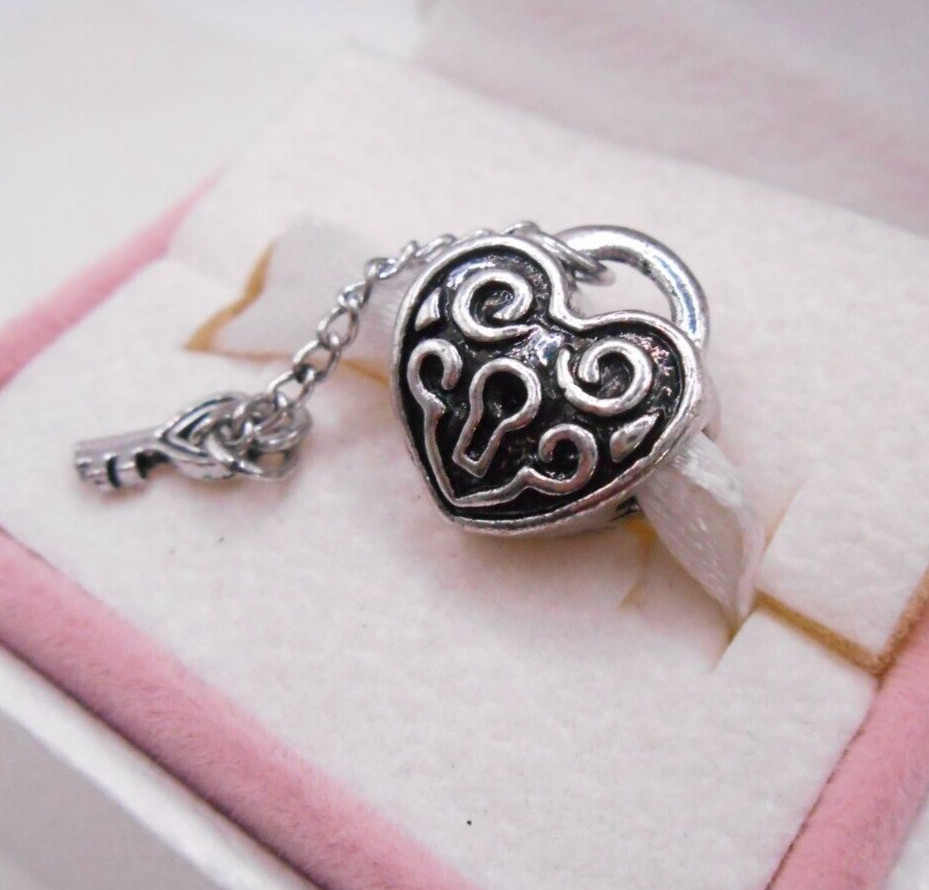 SILVER LOVE LOCK & KEY CHARM BRACELET SPACER BEAD & NECKLACE PENDANT GIFT POUCH