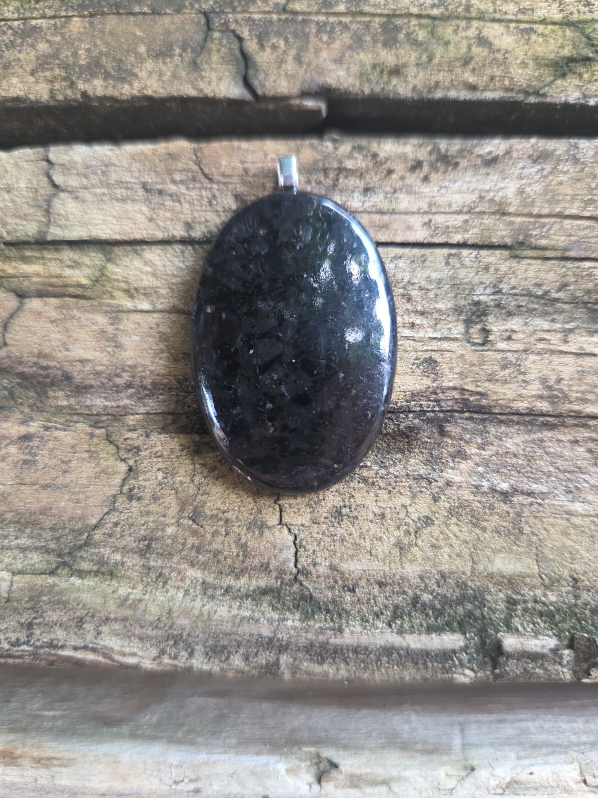 NUUMMITE Pendant P34