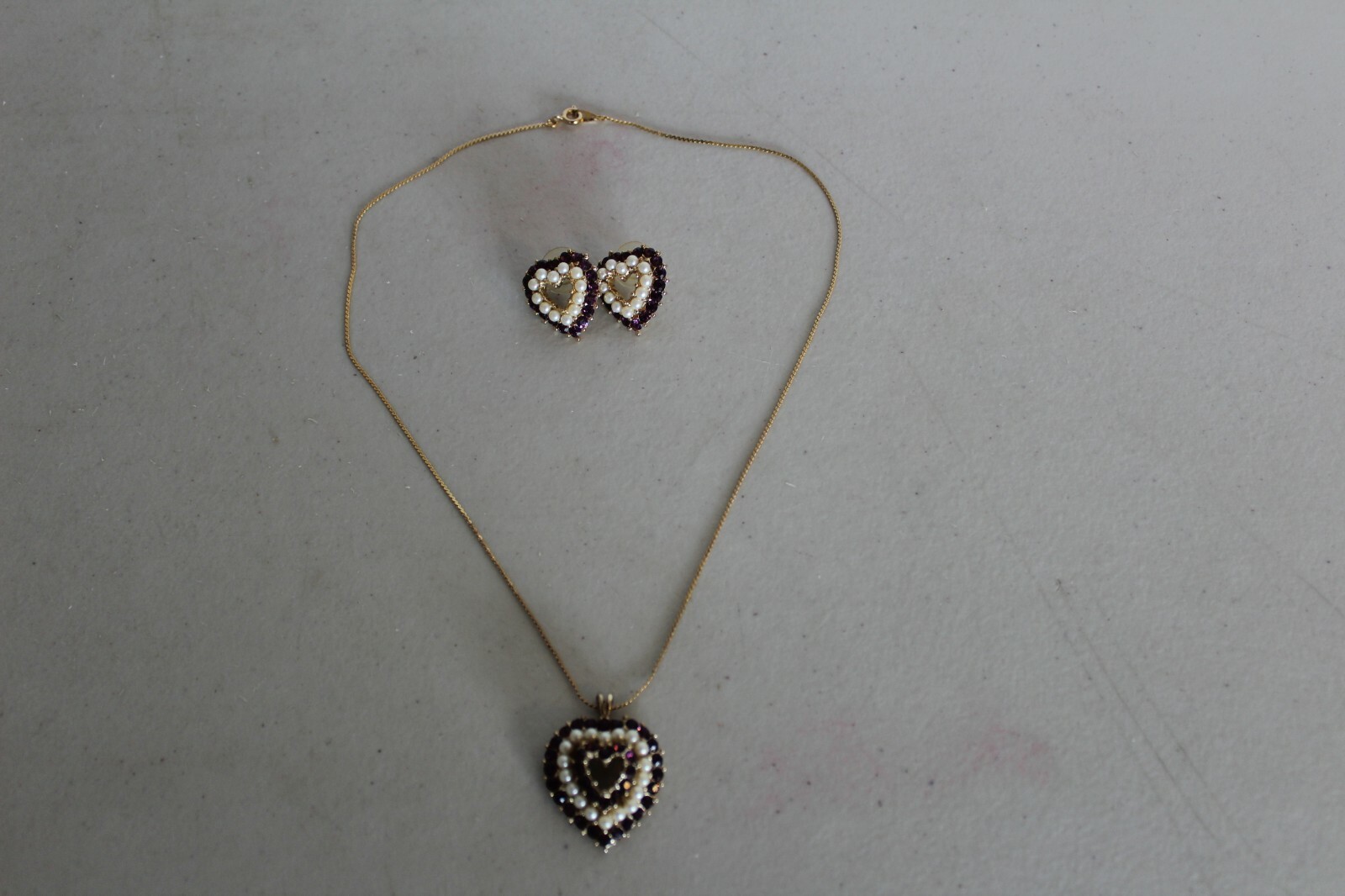 BEAUTIFUL HEART PENDANT & NECKLACE SET FAUX PEARL PURPLE CRYSTAL STONES