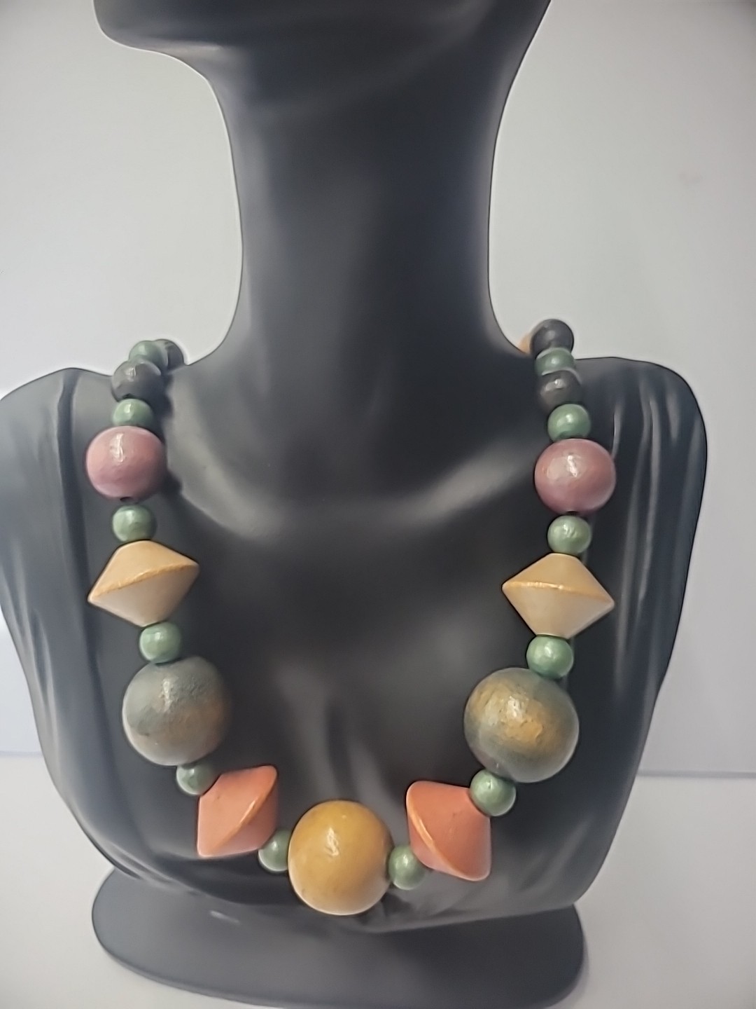 Vintage Necklace Wooden Beaded Red Green Jewelry Costume