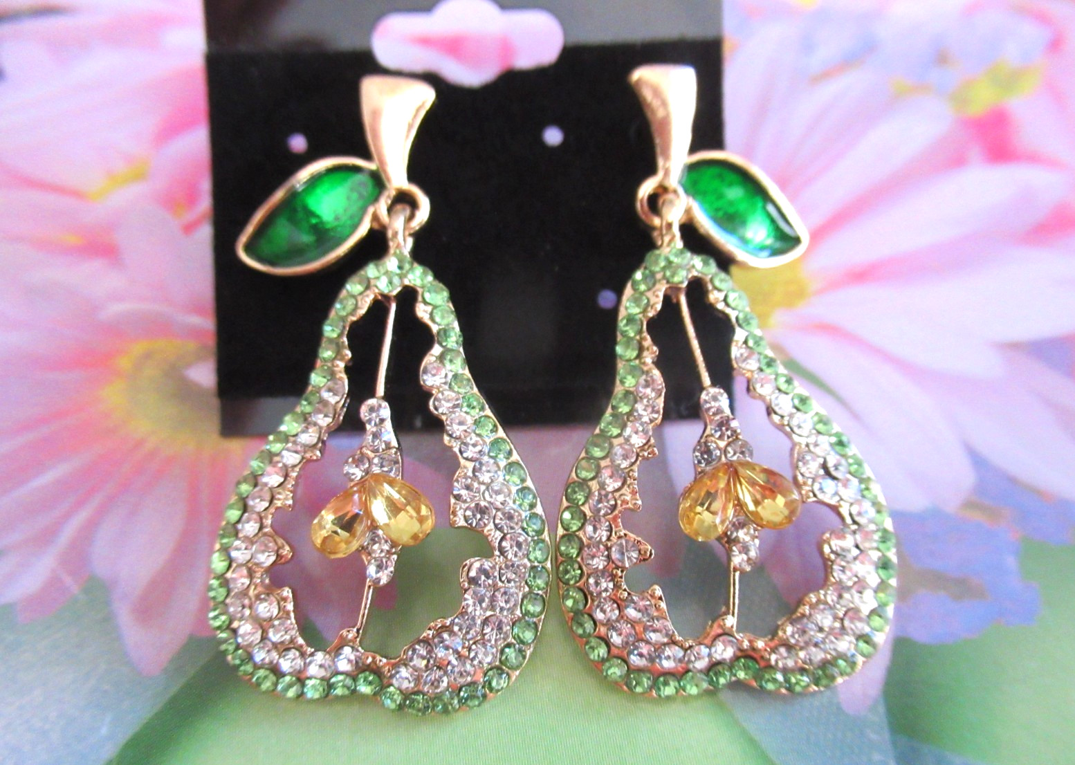 1.75″ LOVELY OPEN PEAR FRUIT EARRINGS CRYSTAL GREEN & CLEAR PIERCED EARRINGS