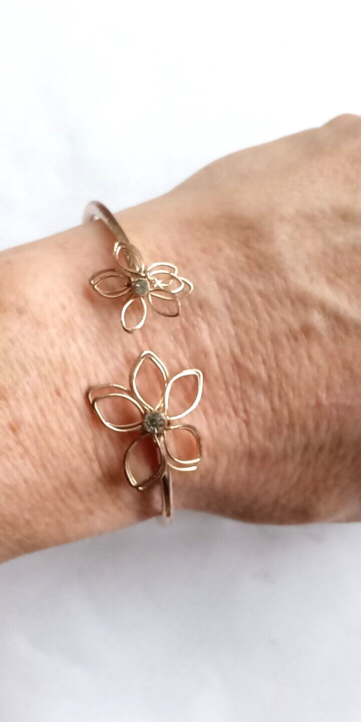 Flower Hinged Bangle Bracelet Modernist Minimalist Open Work Rose Gold Tone 6-8