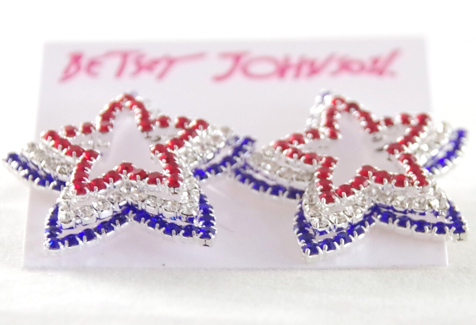 Prong-Set Rhinestones! 1.25″ NEW BETSEY JOHNSON PATRIOTIC TIERED STAR EARRINGS