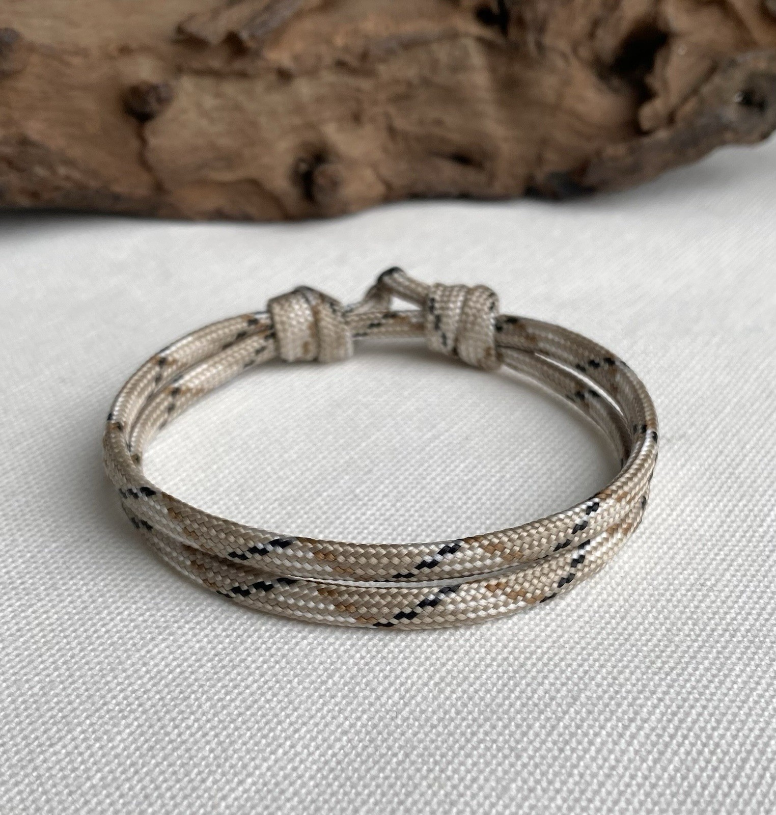 Beige Desert 4mm Men’s Adjustable Polyester Cord Bracelet or Anklet 550 Paracord