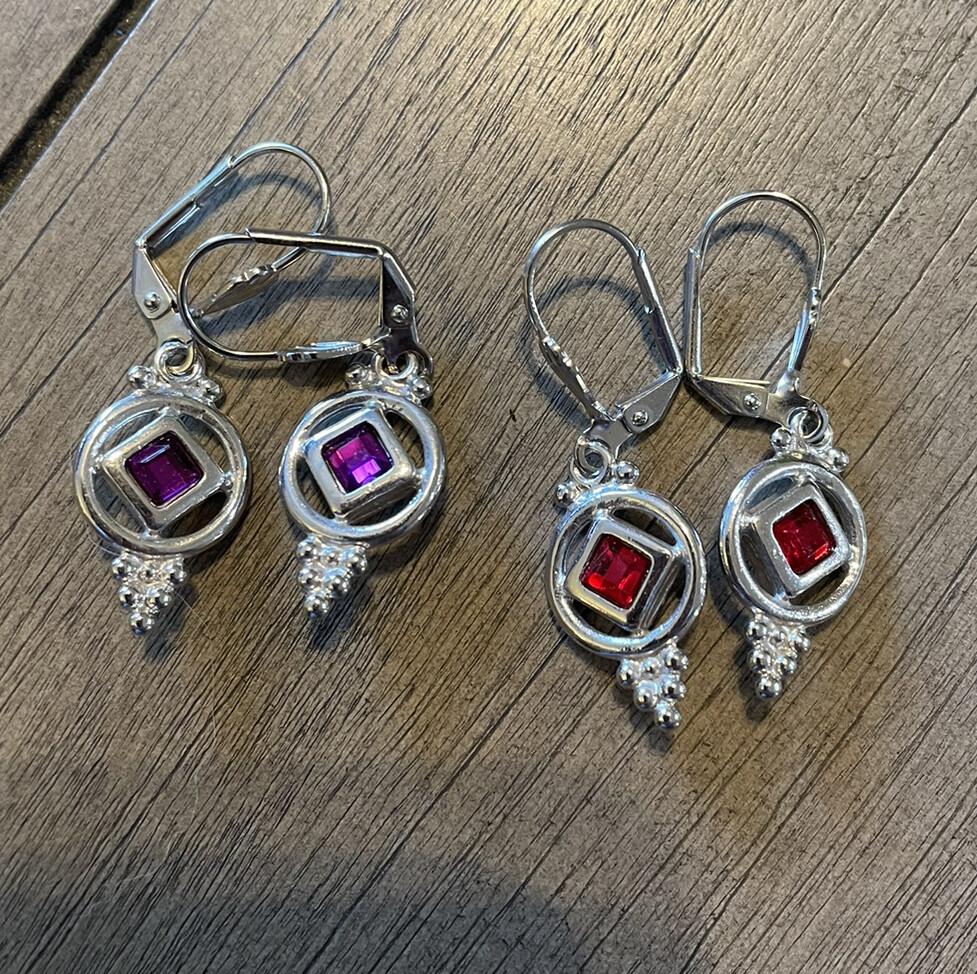 Single Sided Dangle Earrings With Purple And Red Square Cabachon-two Pr