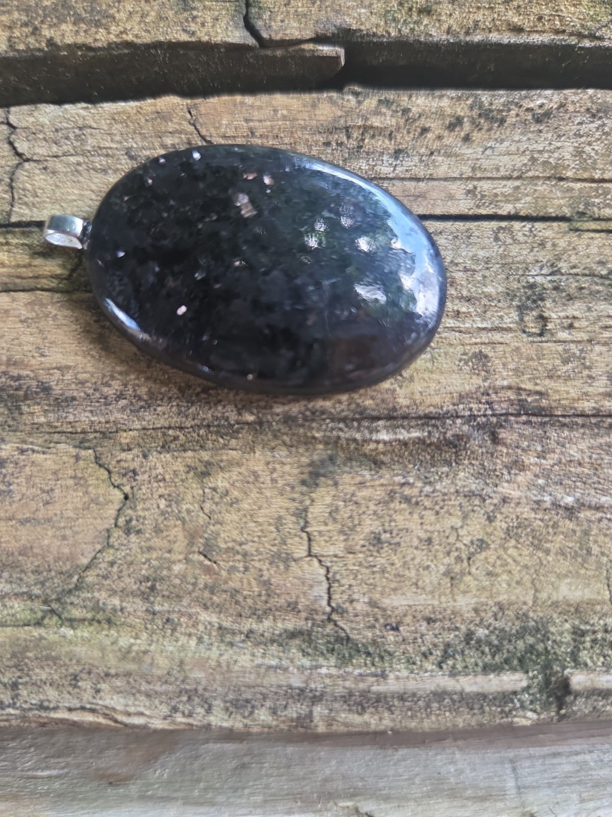 NUUMMITE Pendant P34