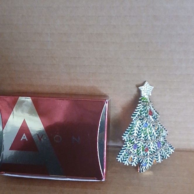 Avon 2008 5th Anniversary Christmas Tree Enamel Brooch Pin Green Multicolor