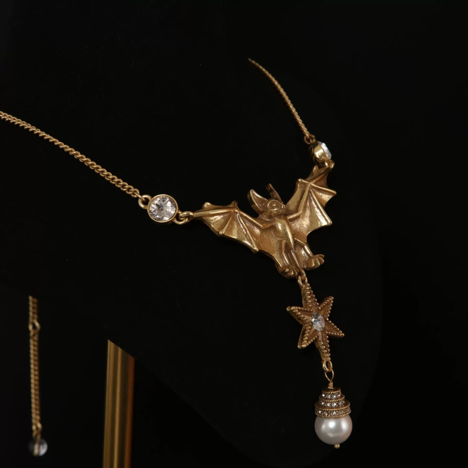 Bat Necklace Gothic Six-Pointed Star Pendant Vintage Dark Style Women’s Jewelry