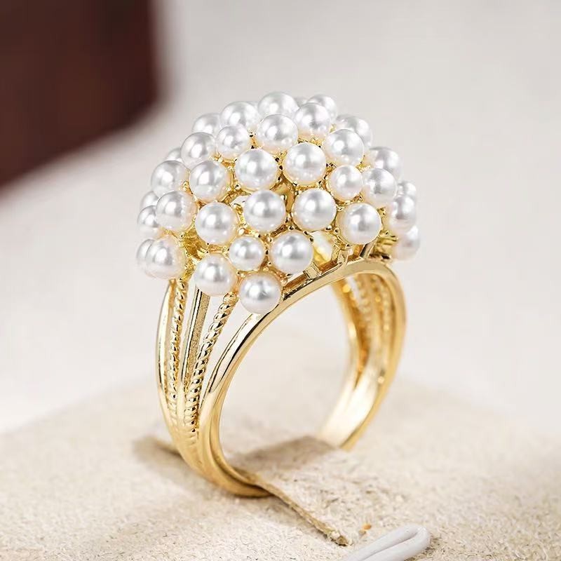 Fashion Vintage Woman 18k Gold Plated Simulated Pearl Shell Band Ring