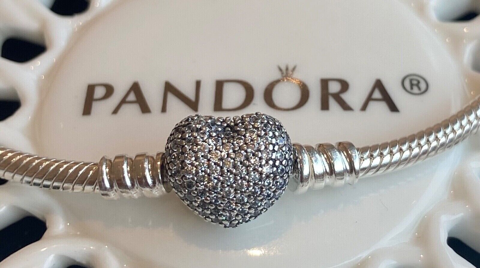 Authentic Pandora MOMENTS Pavé Heart Clasp Bracelet #590727CZ