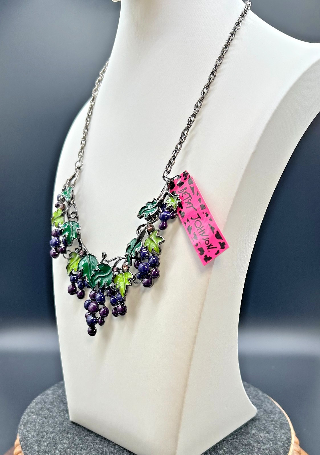 Betsey Johnson Grape Cluster Purple Enamel Bib Statement Necklace NWT MINT 18 in
