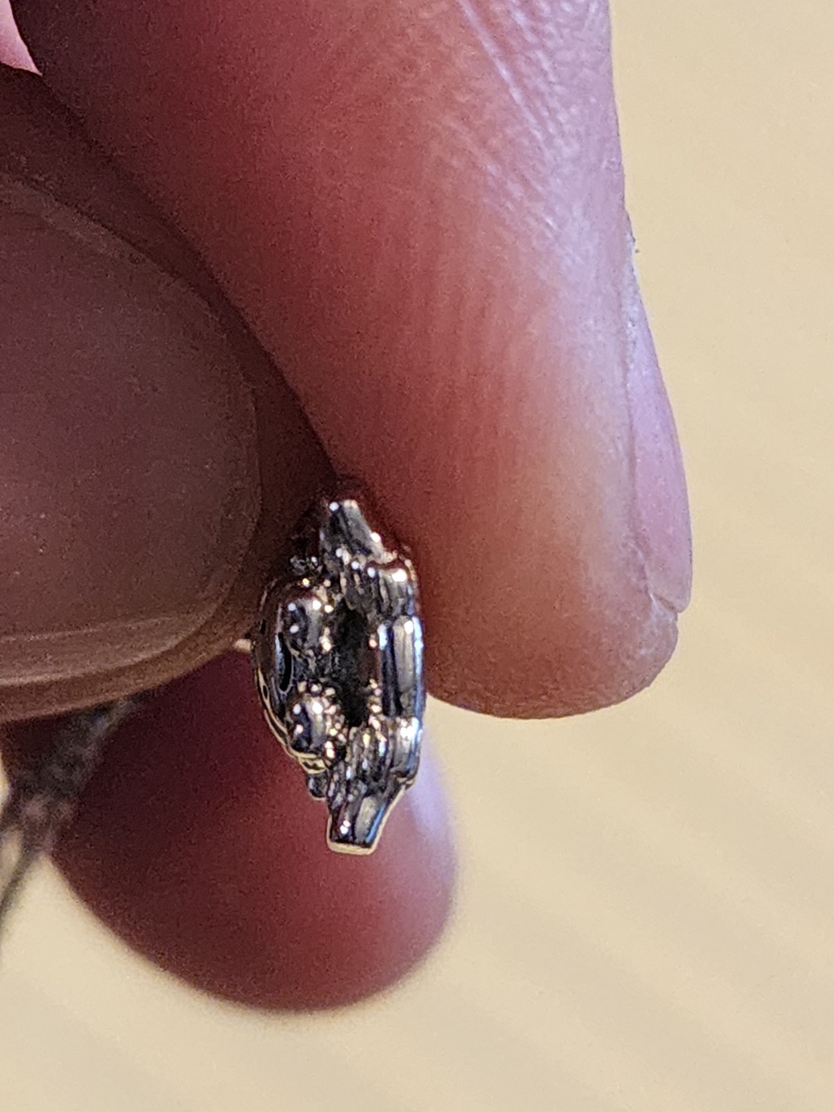GNOCE HIGHLAND COW CHARM ON 20″ ADJUTABLE CHAIN STAMPED “SS 925” STERLING SILVER