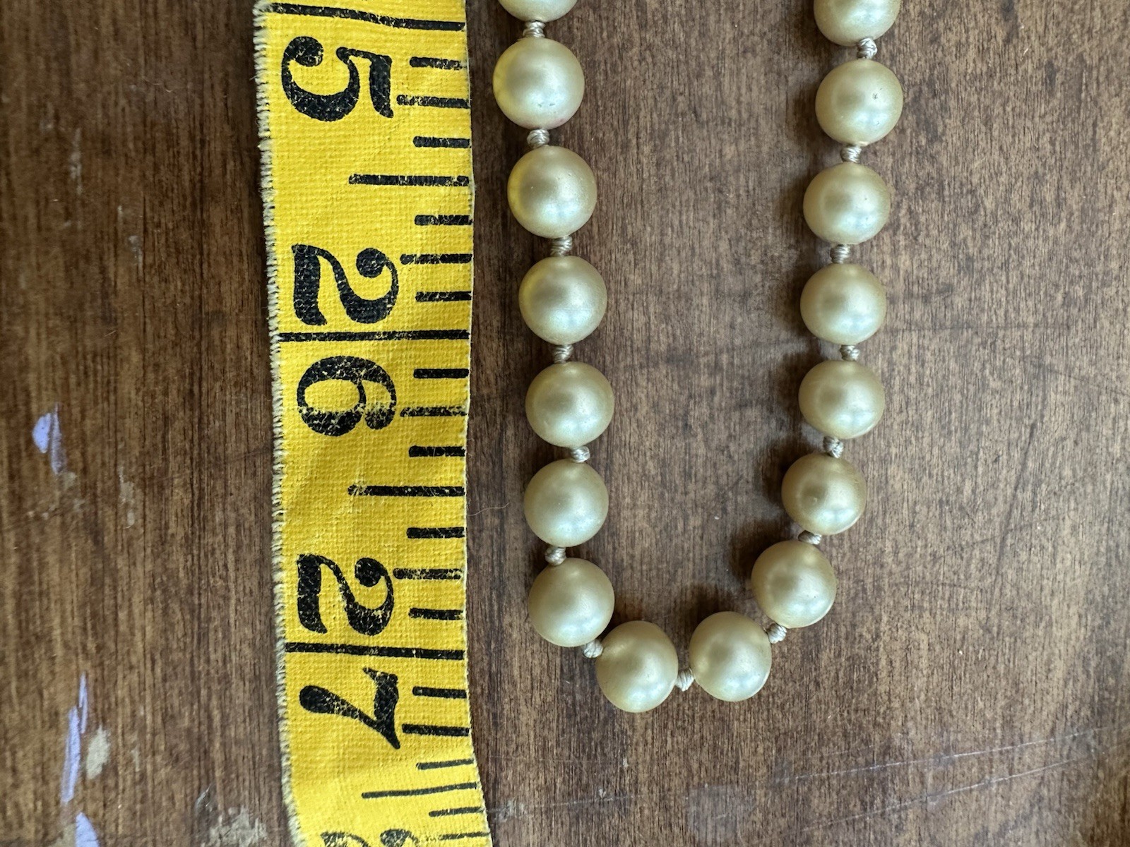 Cream Round Simulated Pearl Beaded Strand Ball/Bead Chain Necklace Screw Clasp