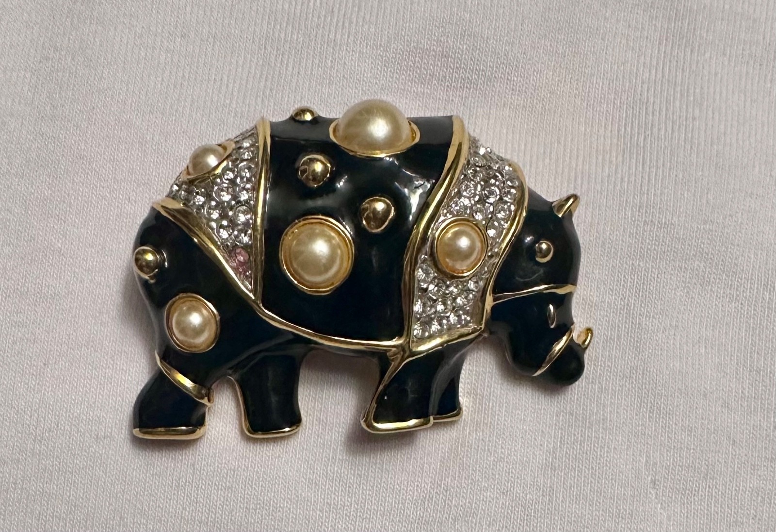 Kenneth Jay Lane KJL VTG Figural Rhino Rhinoceros Designer Signed Brooch Pin