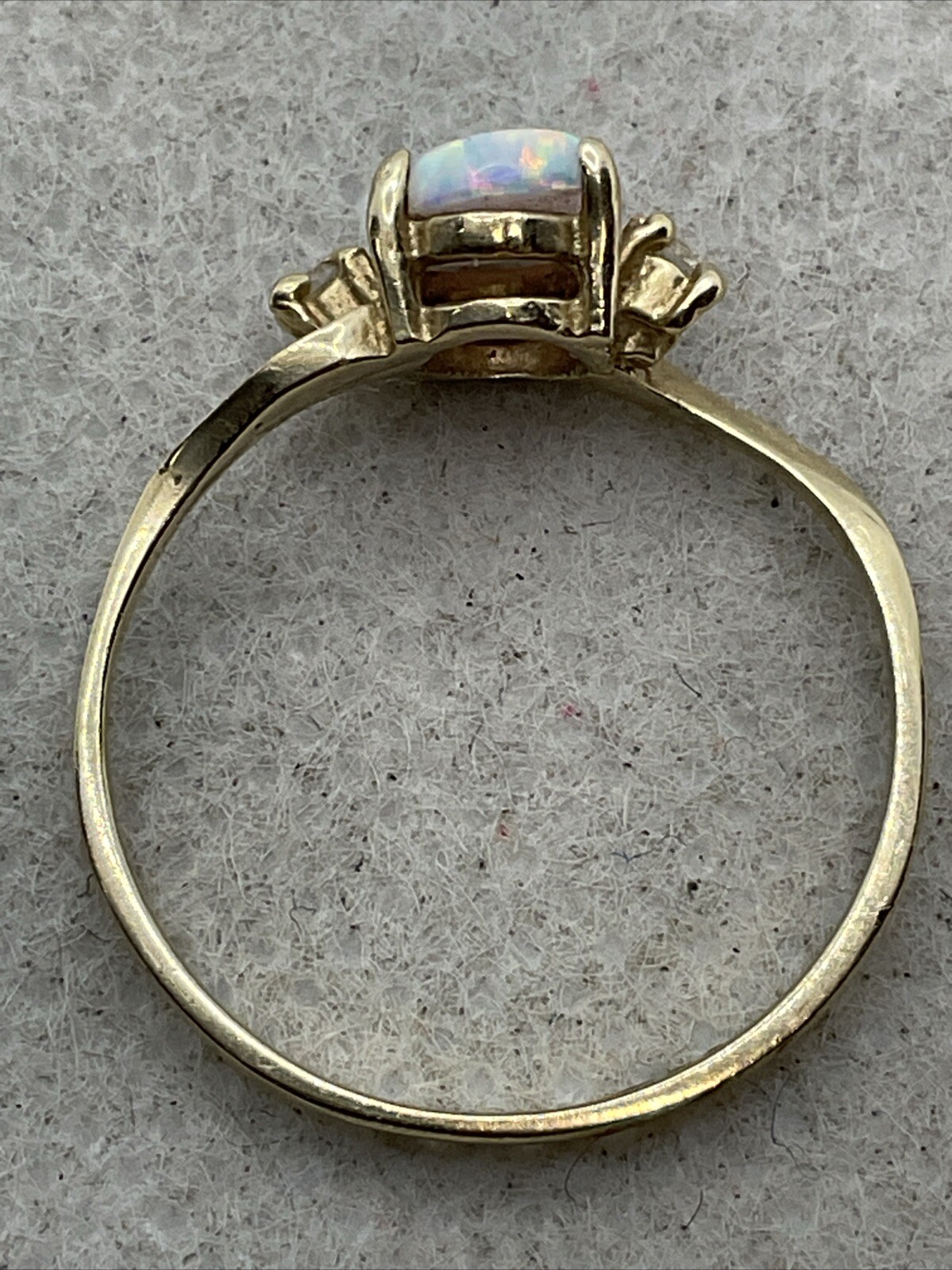 CUTE Solid 14K Yellow Gold 0.54CTW Created Opal & White CZ Ring 1.7gr. Size 7.5
