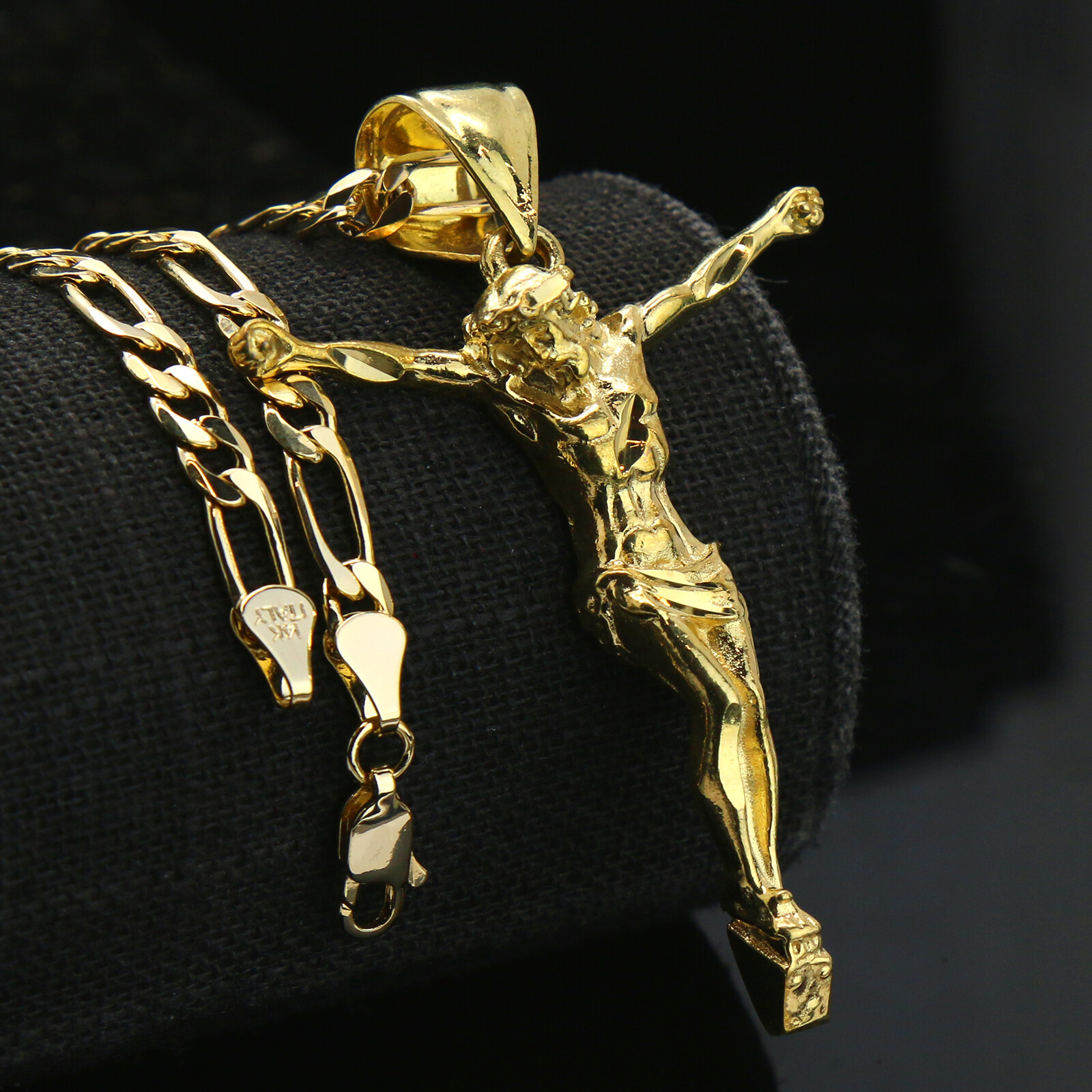 Jesus Crucifix 14k Gold Plated Brass Pendant 24″ Figaro Necklace Choker Chain