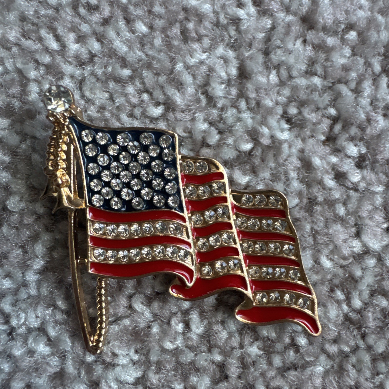 USA American Flag Rhinestone Brooch Pin Gold Tone Patriotic Lapel Jewelry Gift