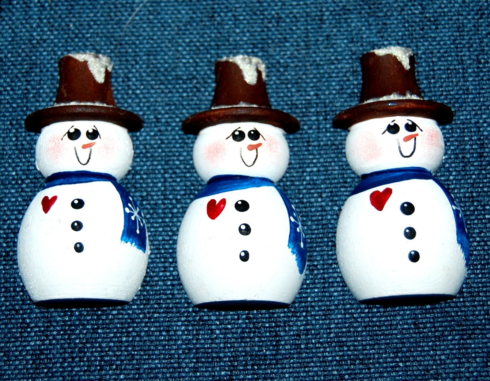 Lot/3 2 1/8″ Handpainted SNOWMAN Pins Brooches * Made in USA * FAST USA SHIPPING