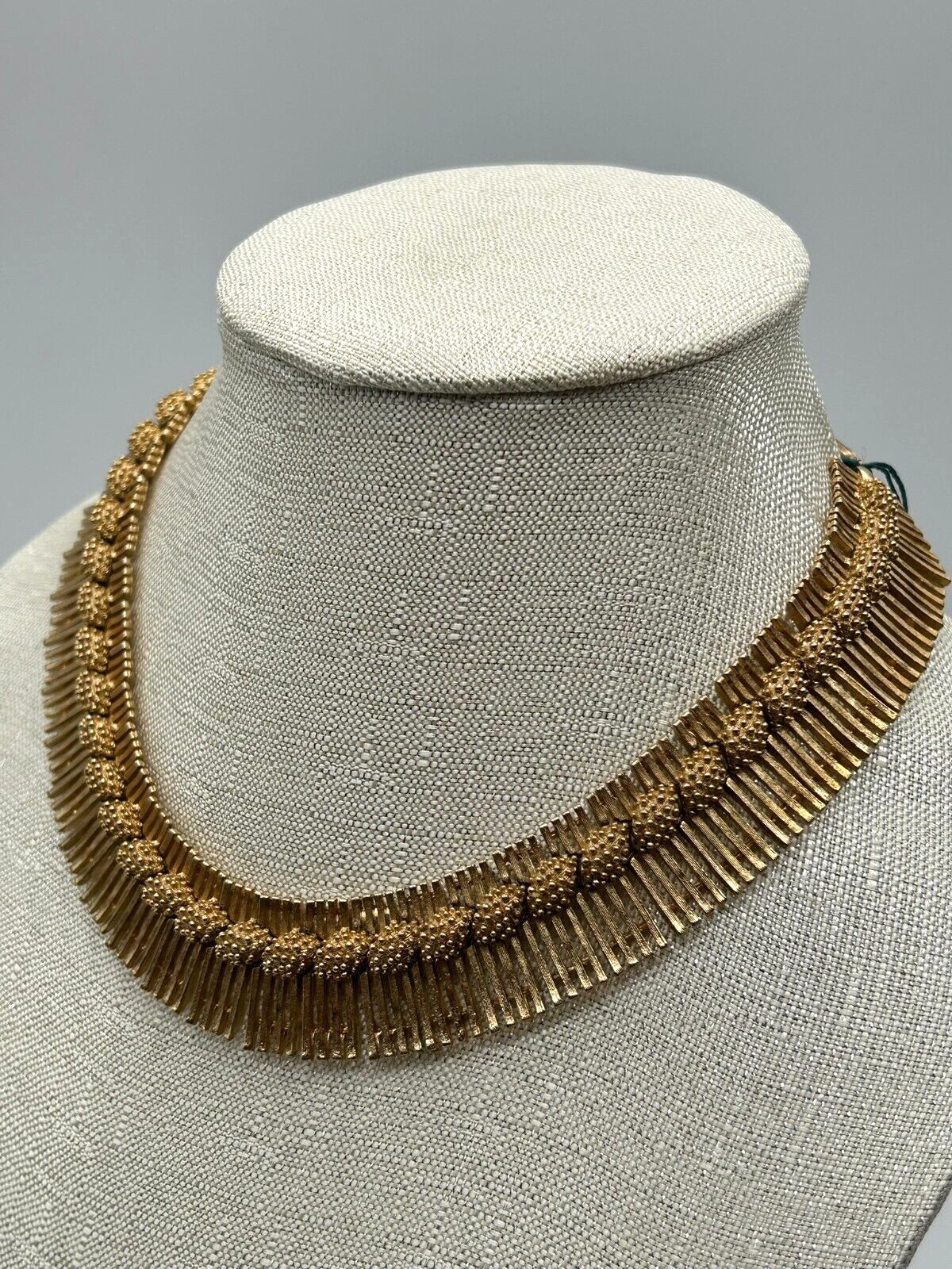 Vintage Estate Women’s MCM Lisner Gold Tone Cleopatra Collar Fringe Necklace HTF