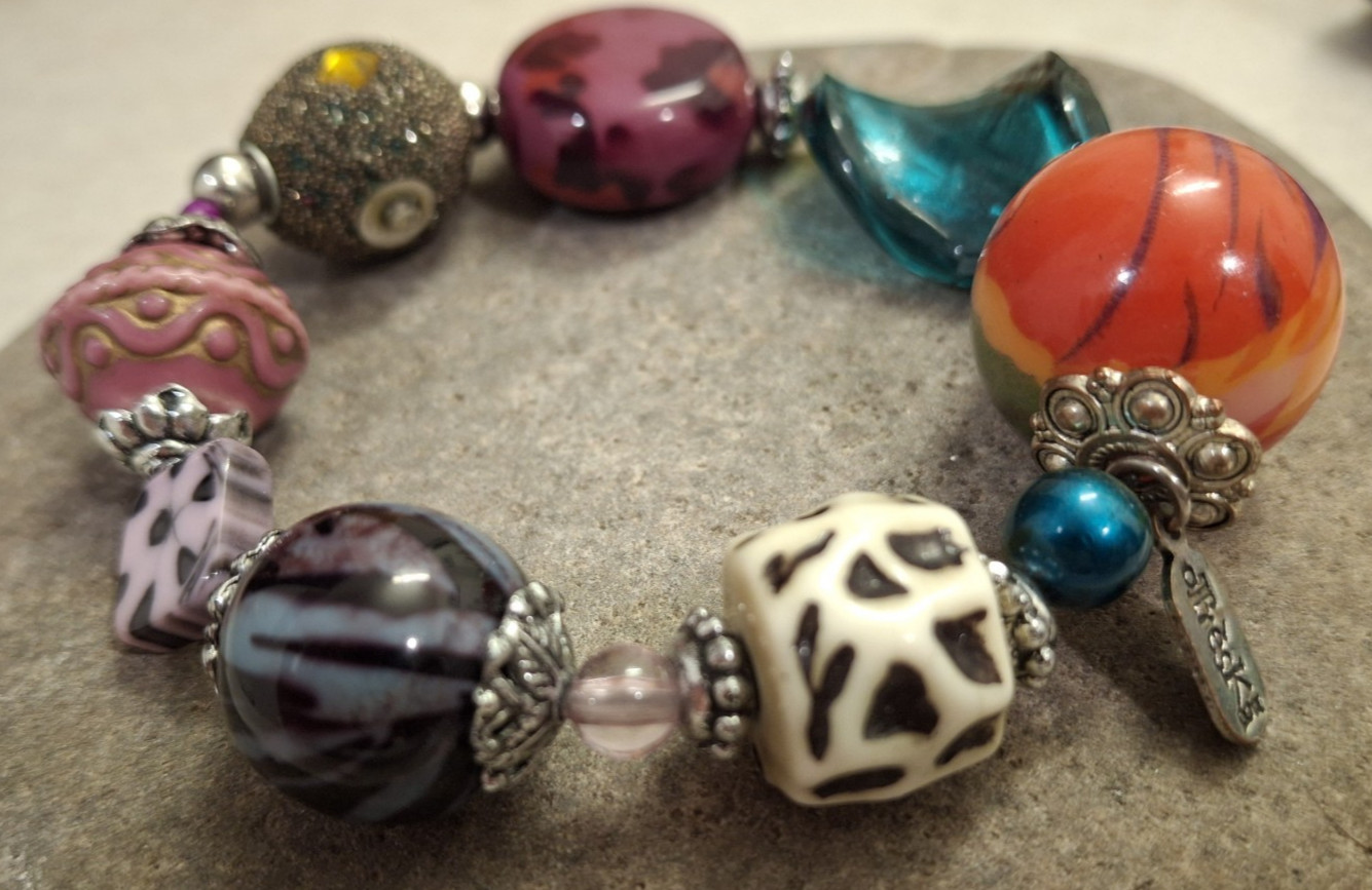 TRESKA Mixed Bead Stretch Bracelet Chunky Bold Colorful Boho Excellent Pre-Owned