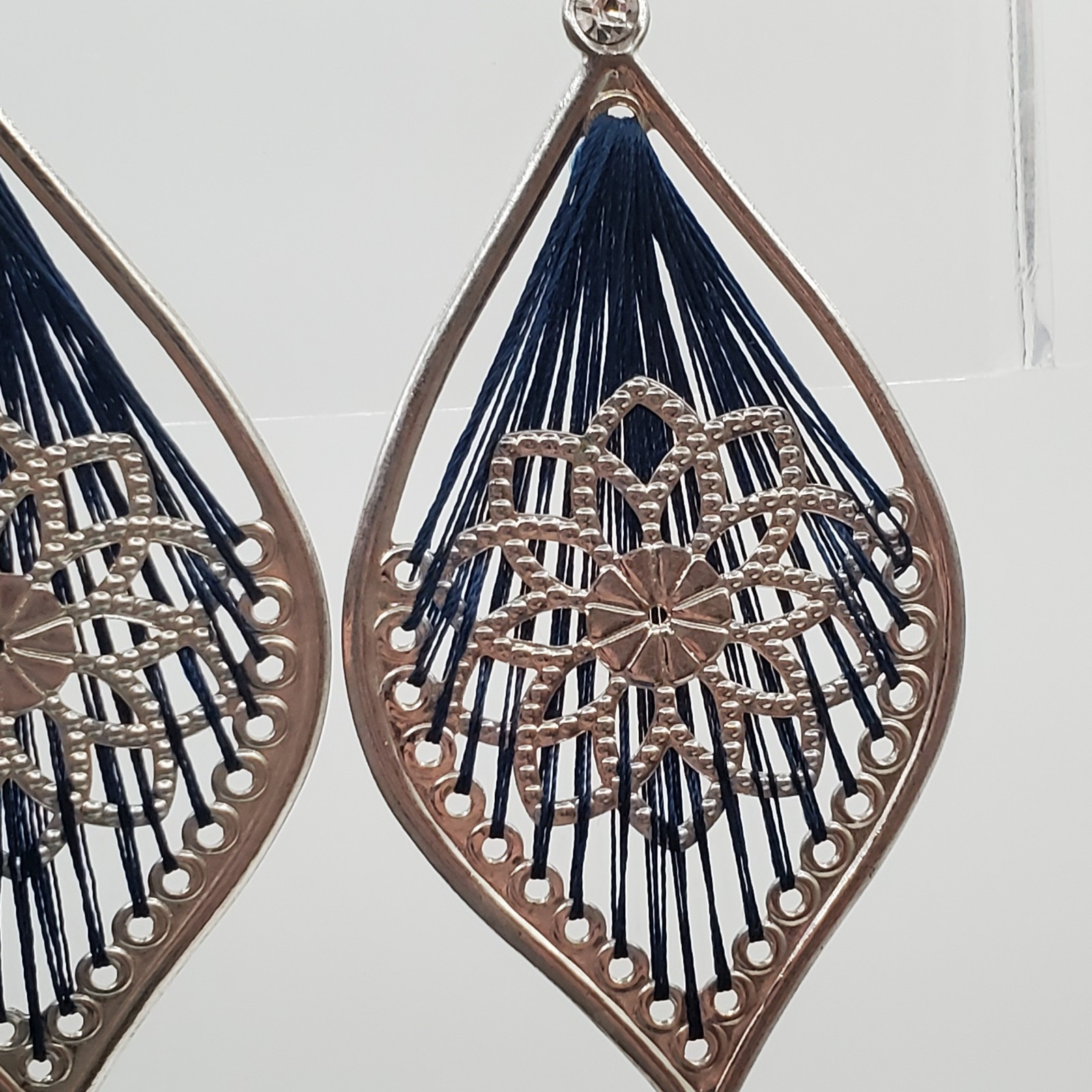 Blue Woven Thread Earrings 3.5in Drop Silver Tone Filigree Flowers Lightweight