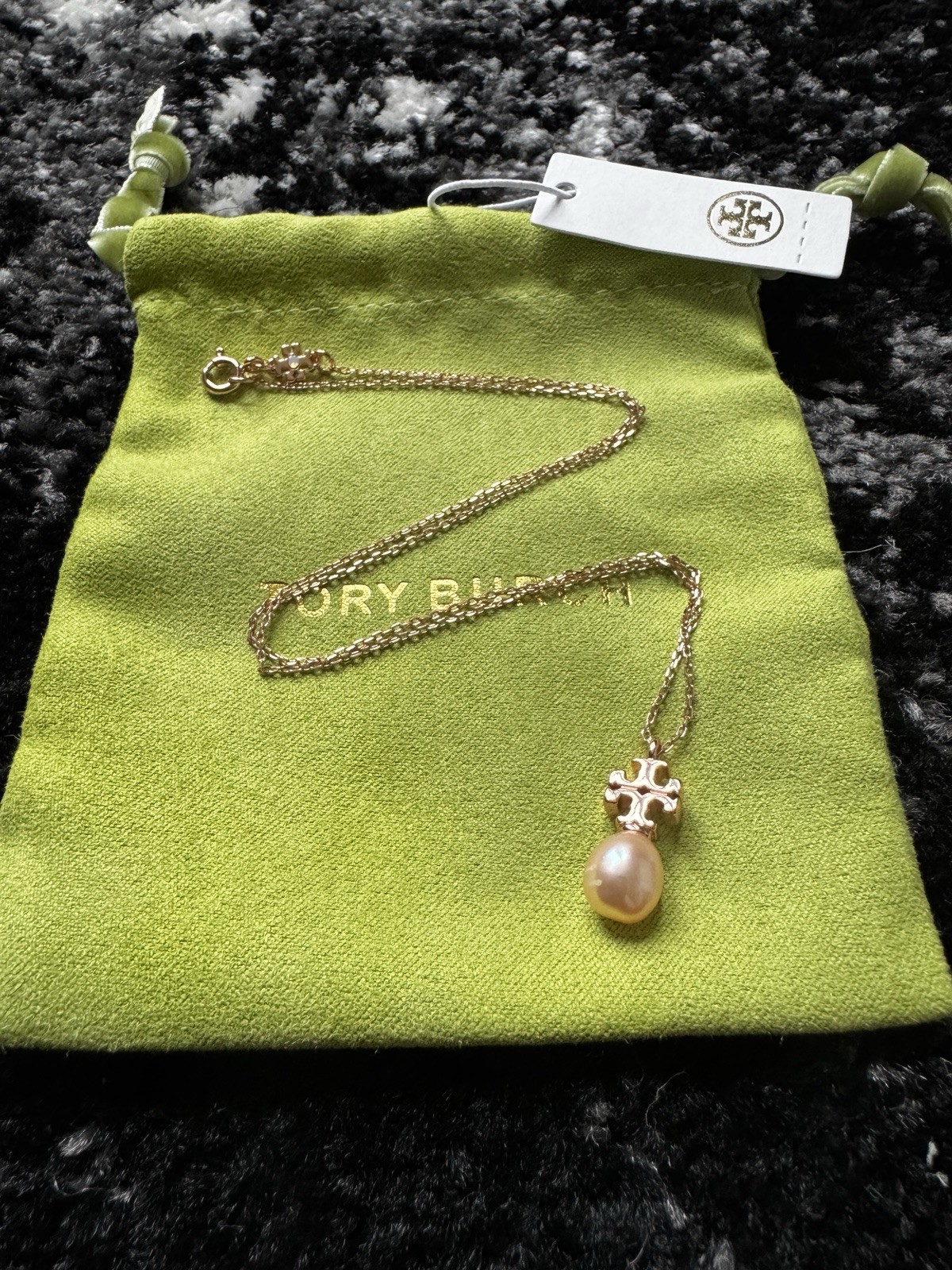 Tory Burch Gold Plated Round Logo Charm Pendant Cable Chain Necklace Pink Pearl