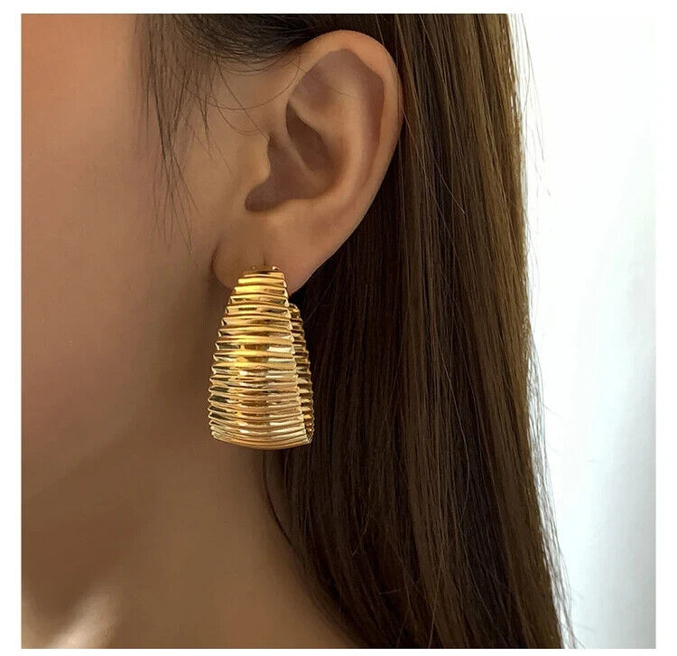 NEW LARGE LINE RIBBED ROUND HOOP EARRINGS YELLOW GOLD PLATED LIGHT WEIGHT 1.5″
