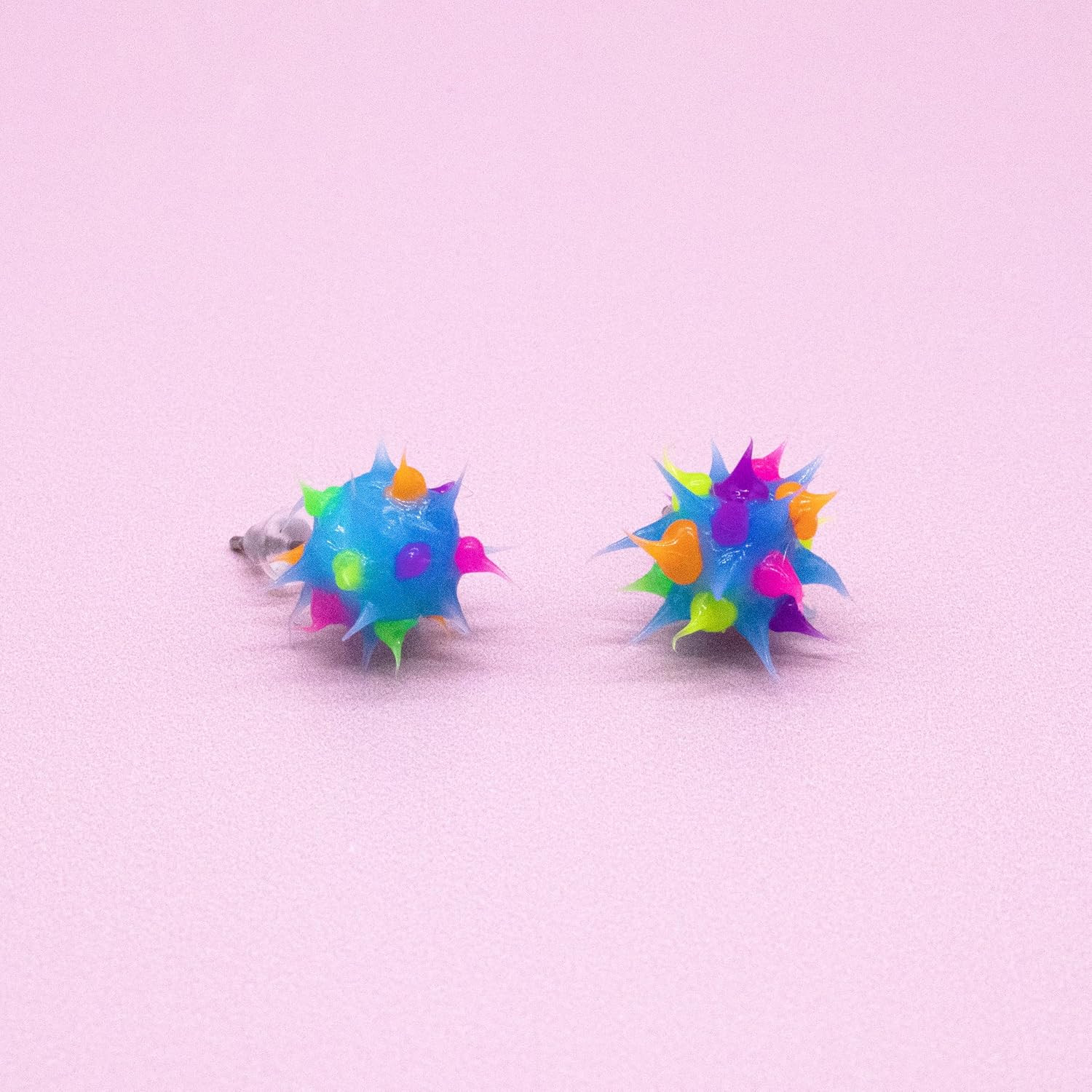 6 Spike Earrings for Women – Silicone Stud Earrings Set, Kawaii Smiley Face Earr