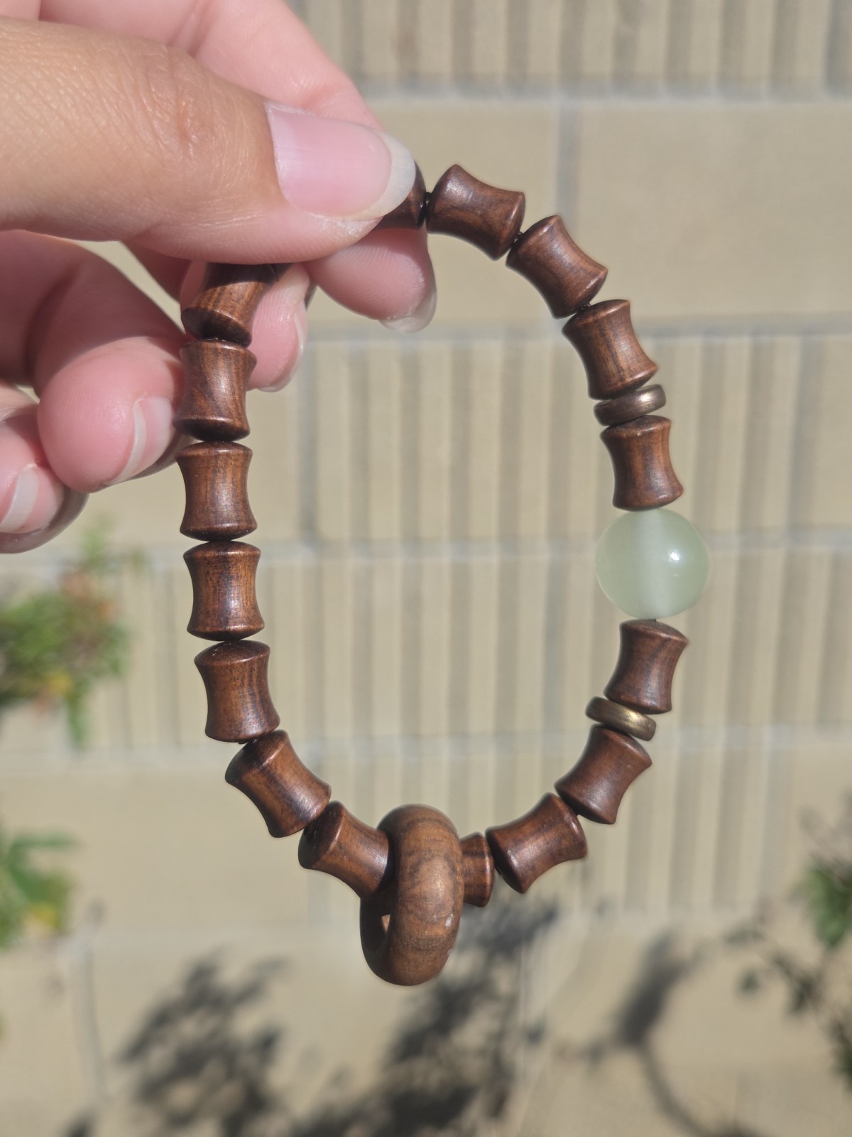 Zen-Style 7.8mm Rosewood Bracelet | Bamboo-Link Design with Cat’s Eye Accent
