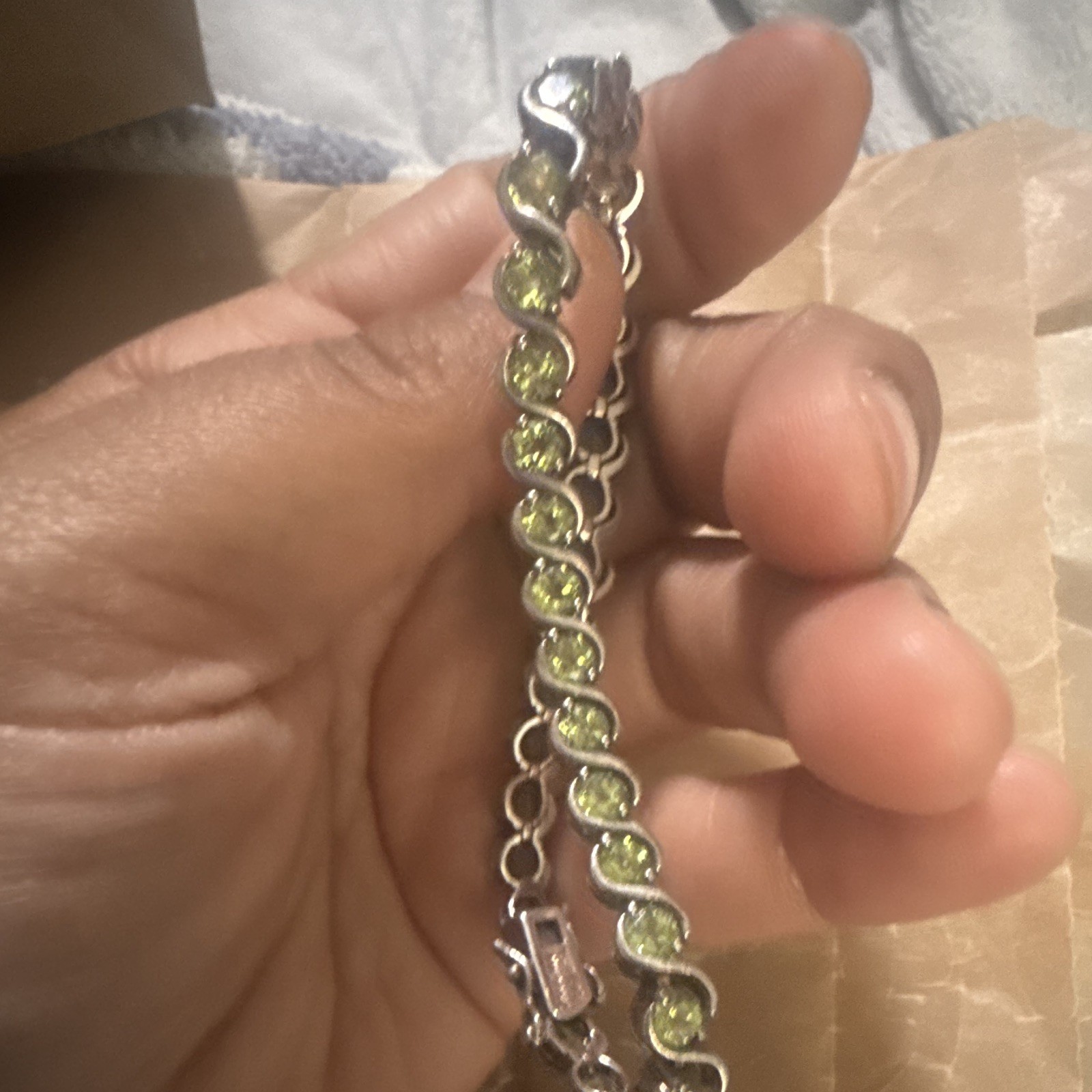 Silver Tone Green Round Bezel Set Stone Tennis Round Link Bracelet Box Clasp