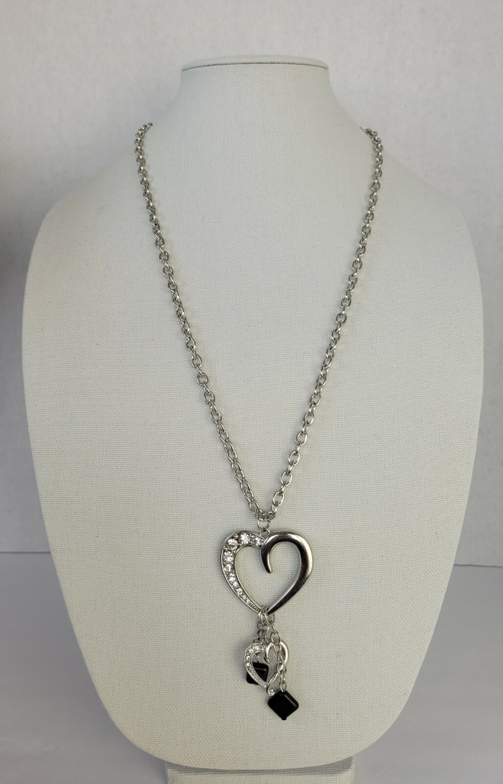 Silver Tone Cable Chain Statement Heart Pendant Charm Rhinestone Necklace 20″
