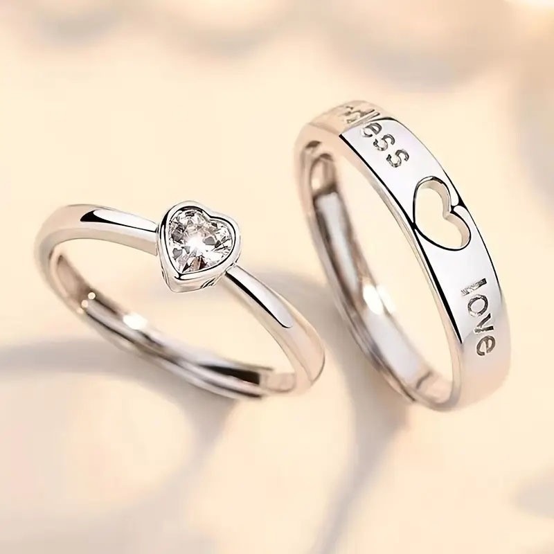 Men’s and Women’s Hollowed Heart Rhinestone Ring Open Zinc Alloy Couples Ring