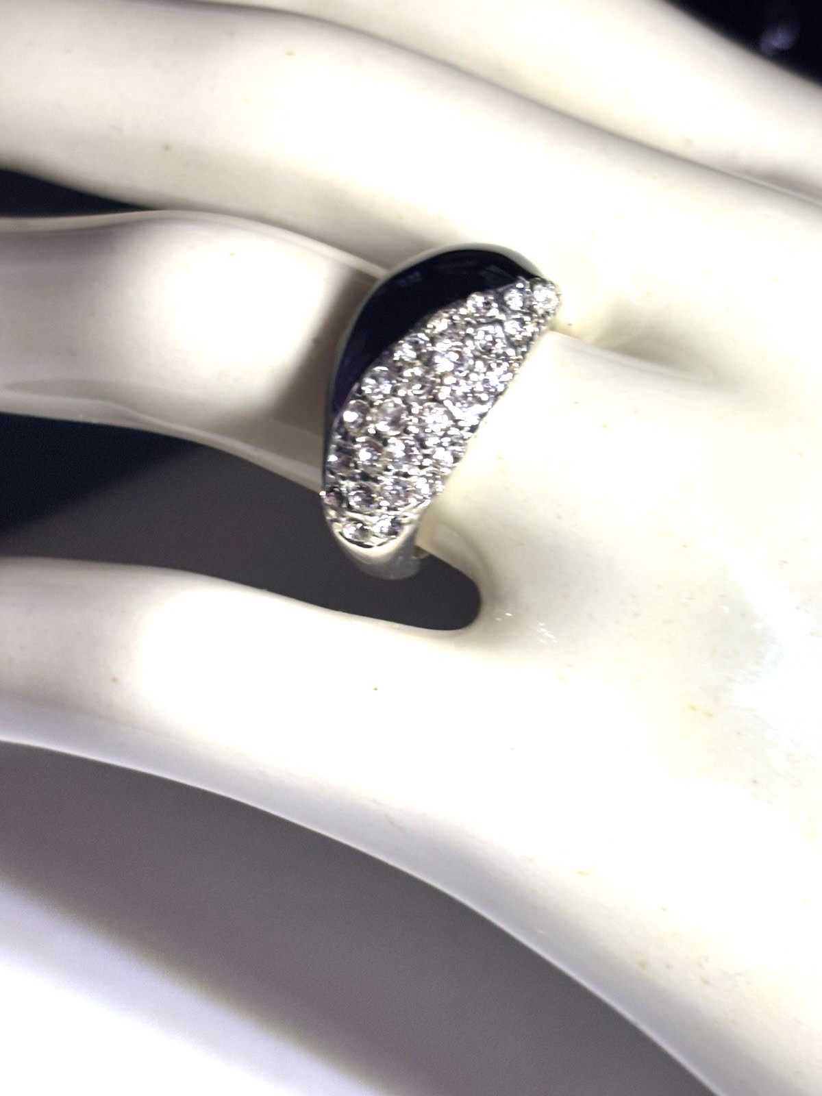 New Black Enamel & White Pave’ Dome Ring AVON Size 6 Silvertone Yin-Yang Boxed