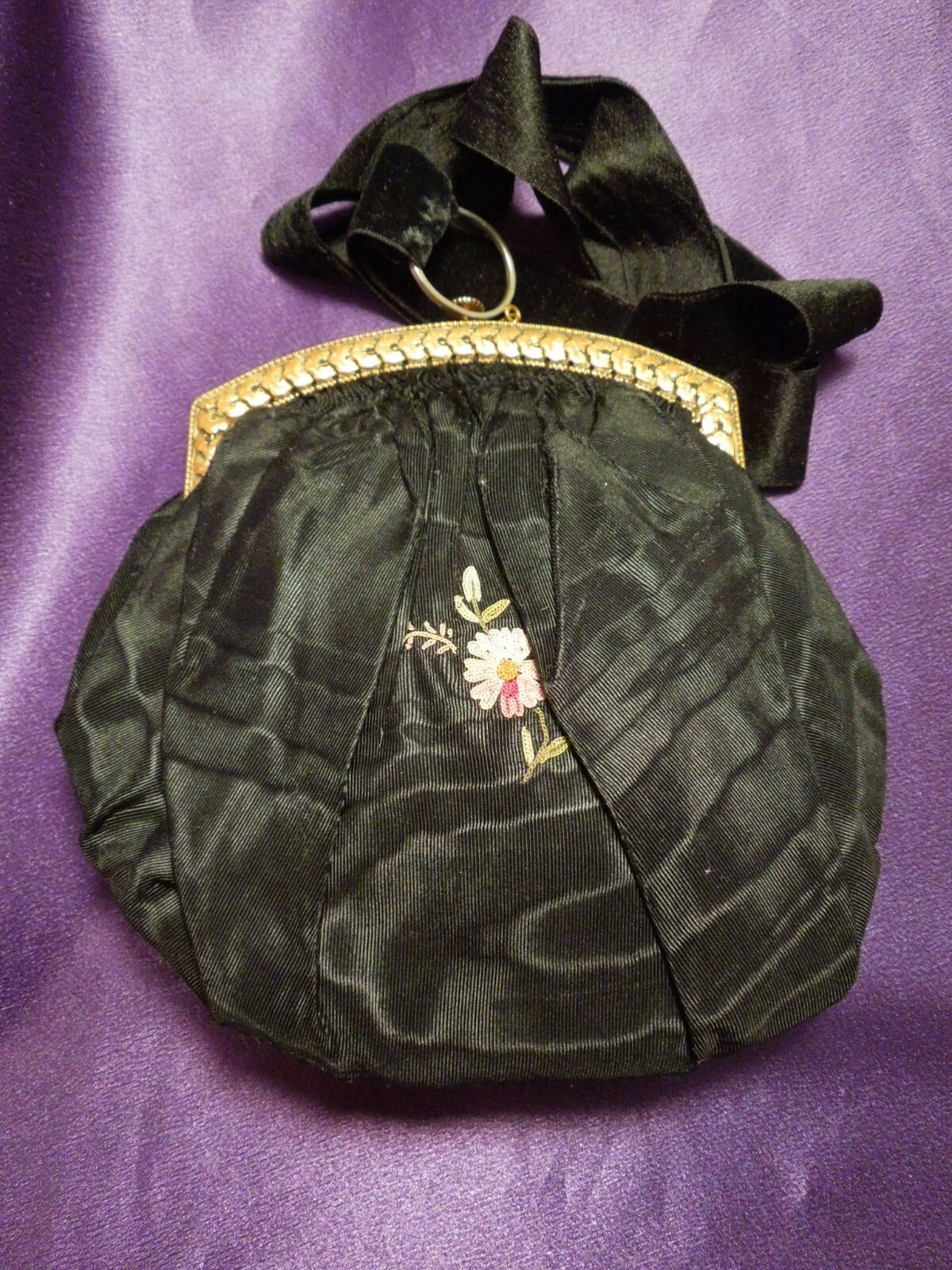 Vintage Hand Sewn Flower Detailed Push Button Clutch Wrist Purse W/ Mini Mirror