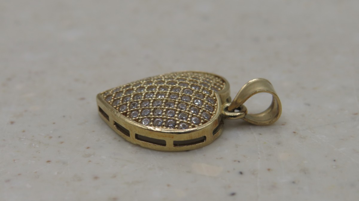 10K Lady’s Love Heart Pendant Yellow Gold CZ 2.6g, 4mm Bail (TDY032250)