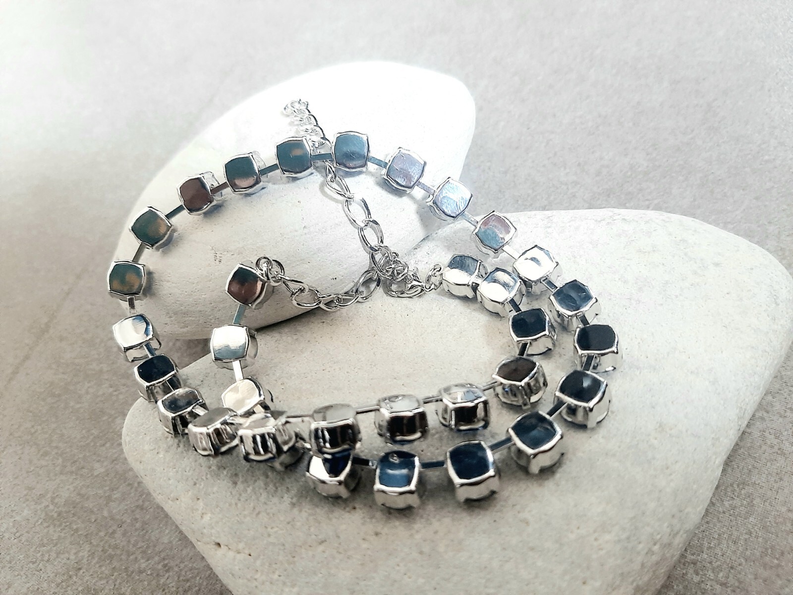 Blue Sapphire Tennis Necklace – Silver Cup Chain Collier for Graduate Gift